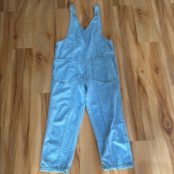 Casual Women's Blue Denim Jumpsuit - Picture 1 of 8